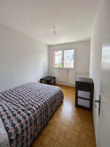 Appartement
                                                                                                                                                                                                                                                                                                                        3 pièce(s)                                                                                                                                                                                                          2 chambre(s)                                                                                                                                                                                                          69  m²