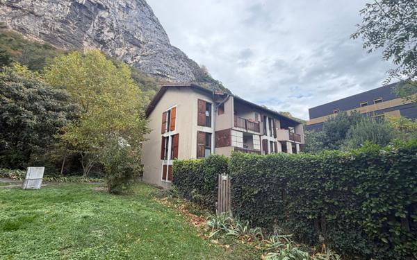 Appartement à vendre    4 pièces • 74,22 m2 Saint-Martin-le-Vinoux