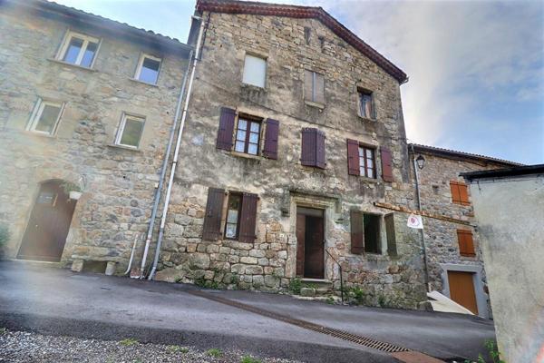 Maison de village à rénover Burzet