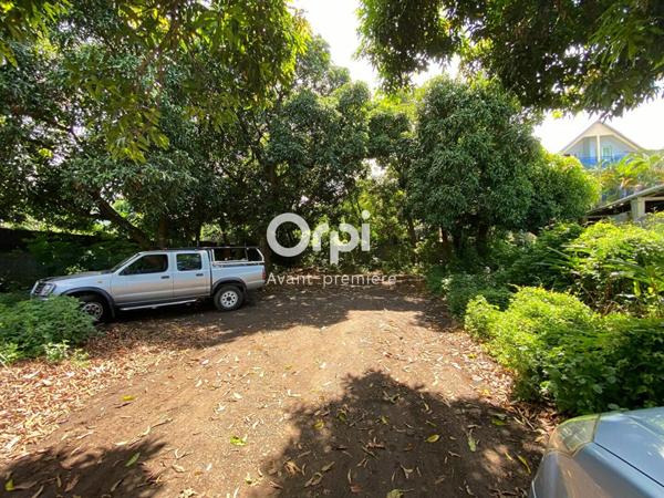 Terrain à vendre    Saint-Pierre