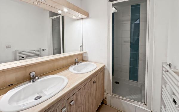 Appartement à vendre    3 pièces • 40 m2 La Londe-les-Maures