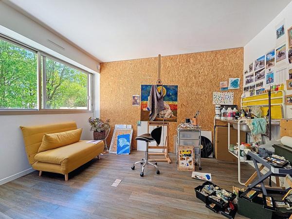 APPARTEMENT / MAISON AVEC BOX AU CALME