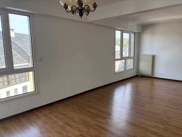 AURILLAC (150000) 4 pièces  Dernier Etage