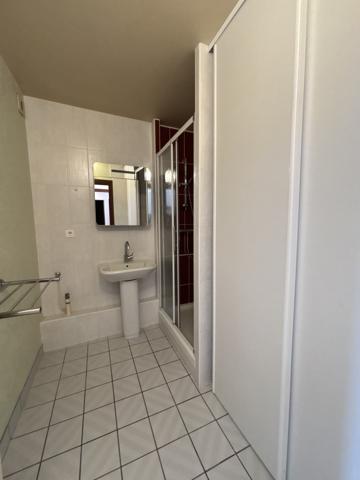 AURILLAC (150000) 4 pièces  Dernier Etage