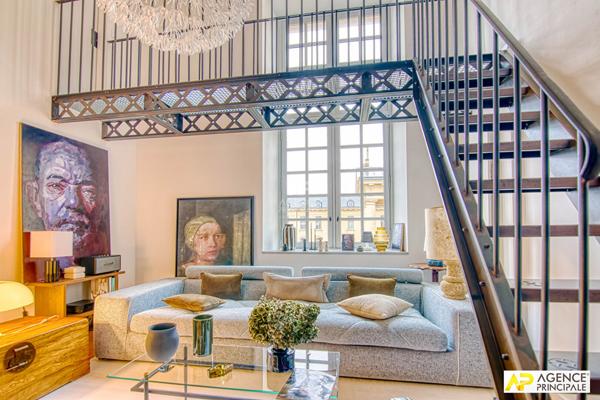 Versailles Notre-Dame 'Les Carrés Richaud" Appartement 3 pièces 51.61 m² carrez situé au 1er étage avec ascenseur et cave €599 000 ** - Référence 27282