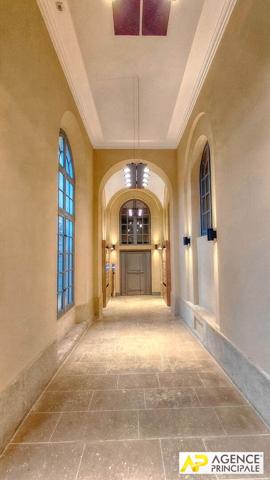 Versailles Notre-Dame 'Les Carrés Richaud" Appartement 3 pièces 51.61 m² carrez situé au 1er étage avec ascenseur et cave €599 000 ** - Référence 27282