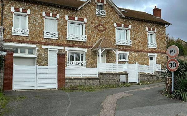 Maison à vendre    6 pièces • 236 m2 Magny-en-Vexin