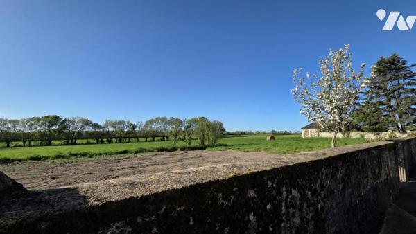 À VENDRE – Ancienne gentilhommière du XVIe siècle à rénover – Proche Ancenis