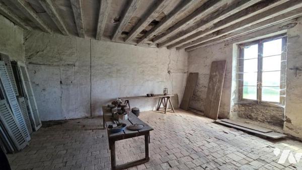 À VENDRE – Ancienne gentilhommière du XVIe siècle à rénover – Proche Ancenis