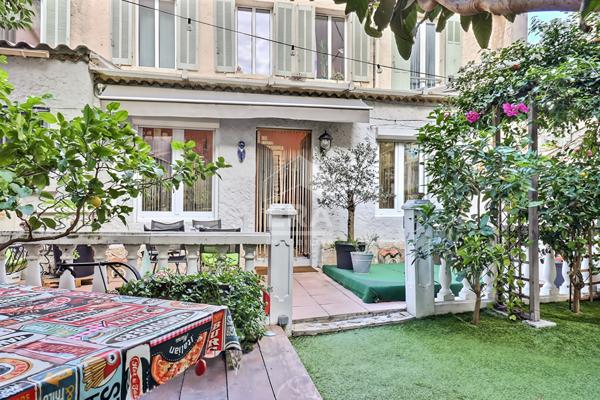 Bas de villa au calme absolu - Jardin - T3 - 81 m2 -Marseille 13004/13012