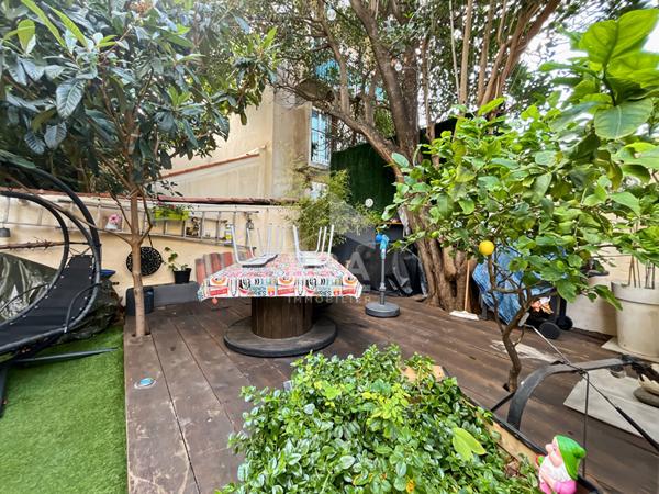Bas de villa au calme absolu - Jardin - T3 - 81 m2 -Marseille 13004/13012