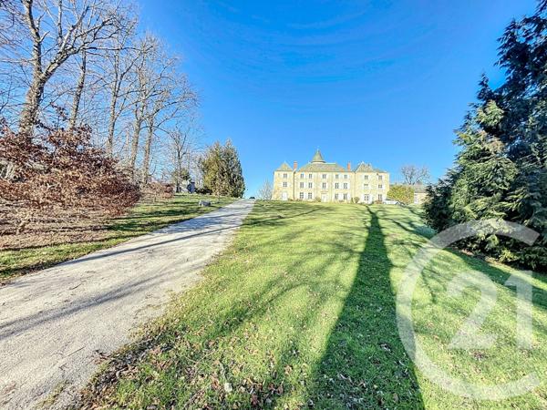 Maison à vendre  18 pièces - 675 m2 YSSINGEAUX - 43