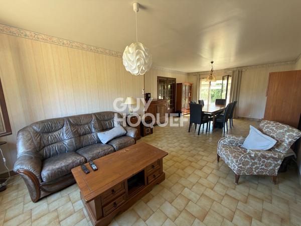 À LOUER - MAISON INDIVIDUELLE DE PLAIN-PIED AVEC GRAND JARDIN ET GARAGE À TRESQUES