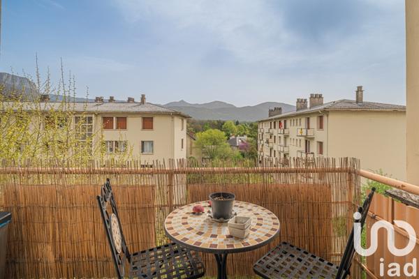 Appartement 3 pièces de 63 m² à Chambéry (73000)