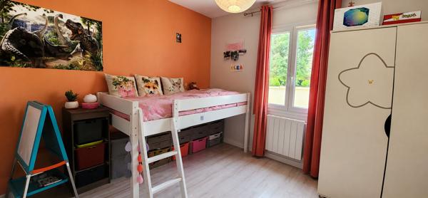 MARIGNY CHEMEREAU - PLAIN PIED - 4 CHAMBRES - GARAGE - JARDIN