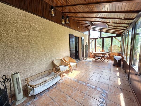 Maison 3 chambres avec véranda, insert et garage - Secteur calme proche toutes commodités