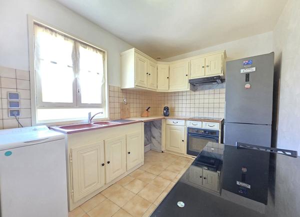 Maison 3 chambres avec véranda, insert et garage - Secteur calme proche toutes commodités