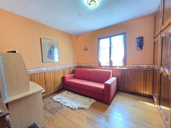 Maison 3 chambres avec véranda, insert et garage - Secteur calme proche toutes commodités
