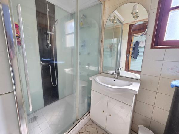 Maison 3 chambres avec véranda, insert et garage - Secteur calme proche toutes commodités