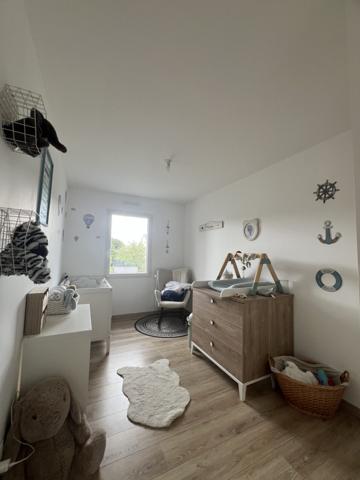 À vendre - Maison mitoyenne 1 côté, 4 pièces située à Cinq-Mars-la-Pile (37130)