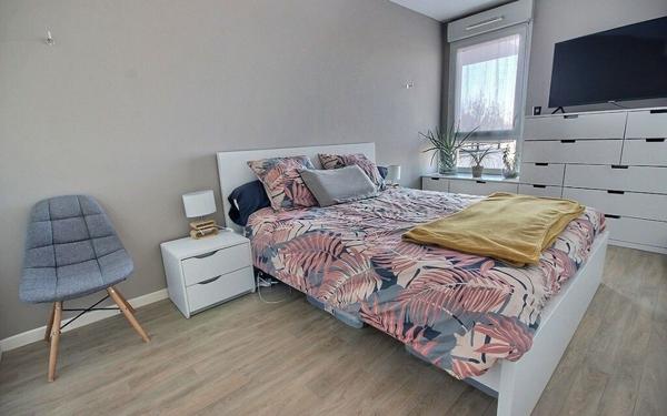 Appartement à vendre    5 pièces • 92,94 m2 Élancourt