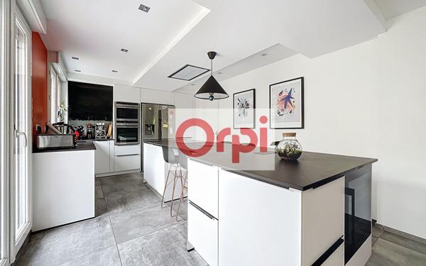 Maison à vendre    6 pièces •  Bures-sur-Yvette