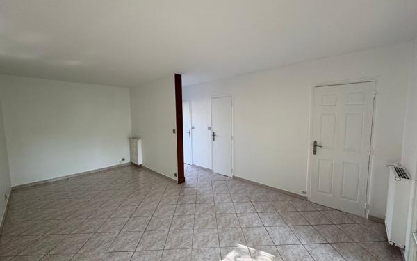 Appartement à louer    1 pièce •  Champigny-sur-Marne