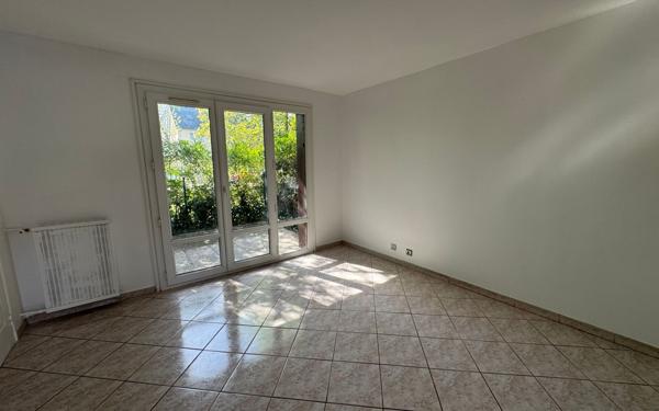 Appartement à louer    1 pièce •  Champigny-sur-Marne