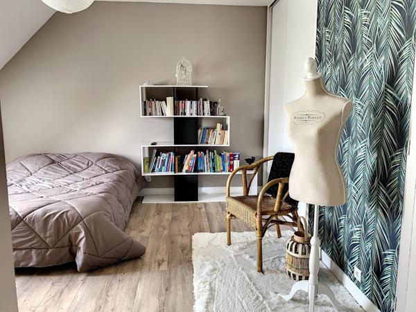 PAVILLON D'EXCEPTION DANS LE CENTRE DE CHANGE