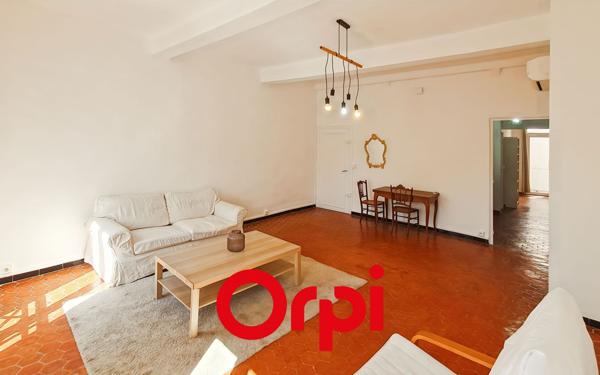 Appartement à louer    3 pièces • 76,37 m2 La Cadière-d'Azur
