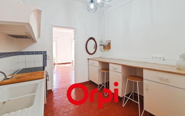 Appartement à louer    3 pièces • 76,37 m2 La Cadière-d'Azur