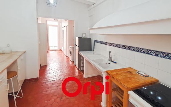 Appartement à louer    3 pièces • 76,37 m2 La Cadière-d'Azur