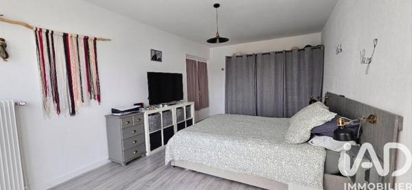 Appartement à vendre 5 pièces 89,72 m² Saint-Genest-Lerpt