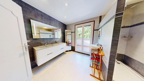 Maison Pomponne 8 pièce(s) 260 m2