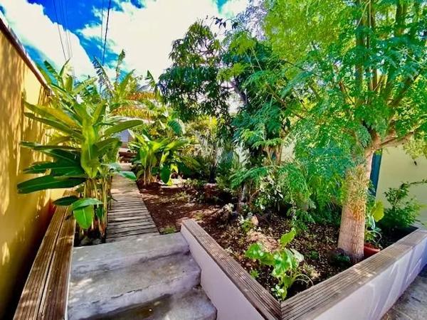 Maison à vendre 6 pièces 132m² Saint-Pierre (97410)
