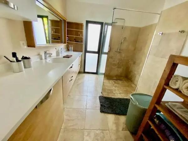 Maison à vendre 6 pièces 132m² Saint-Pierre (97410)