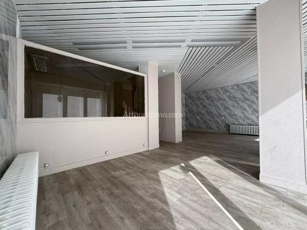 Location                                                      Fonds de commerce
                        
                     3 pièces                      73 m2                     à Linas