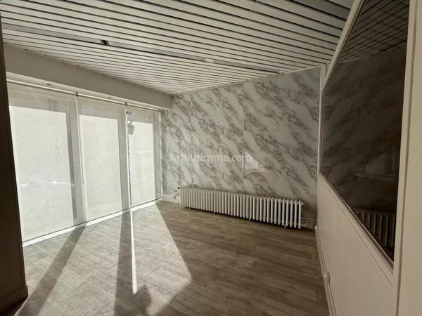 Location                                                      Fonds de commerce
                        
                     3 pièces                      73 m2                     à Linas