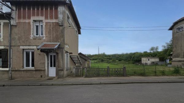 Maison de famille avec jardin et dépendance