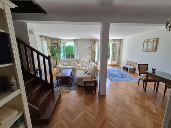 Maison Fourqueux 7 pièce(s) 840 000 € **  - Référence  18520