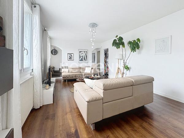 Maison familiale à vendre à Morangis avec 4 chambres 6 pièces, grands volumes, secteur recherché proche des commerces des écoles et des transports