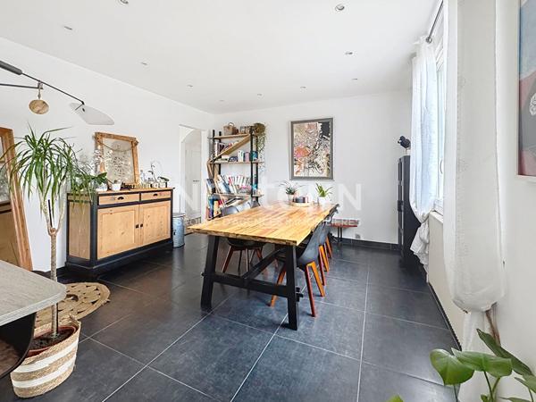 Maison familiale à vendre à Morangis avec 4 chambres 6 pièces, grands volumes, secteur recherché proche des commerces des écoles et des transports