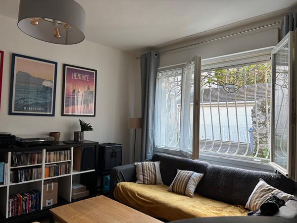A VENDRE NANTES/ZOLA MAISON AVEC GARAGE ET CHEMINEE
