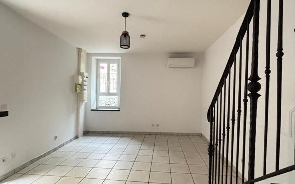 Appartement à louer    2 pièces •  Gréoux-les-Bains