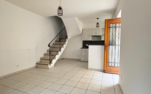 Appartement à louer    2 pièces •  Gréoux-les-Bains