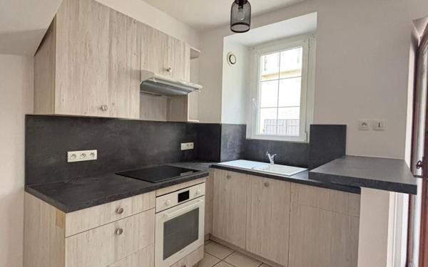 Appartement à louer    2 pièces •  Gréoux-les-Bains