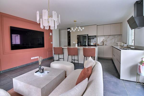 Appartement Lyon 4 pièces dans un immeuble de 2024 avec jardin terrasse et garage