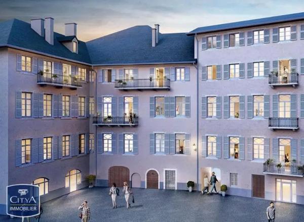 Appartement à louer 2 pièces 61.7m² Chambéry (73000)