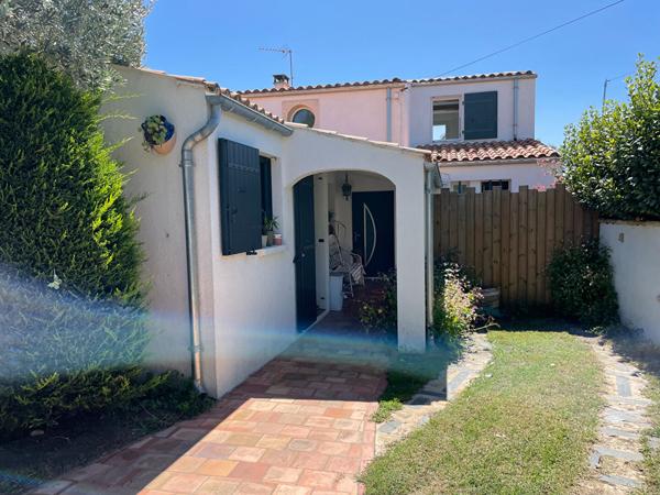 À deux pas du Port de la Cotinière ? Maison familiale de 162 m² avec jardin