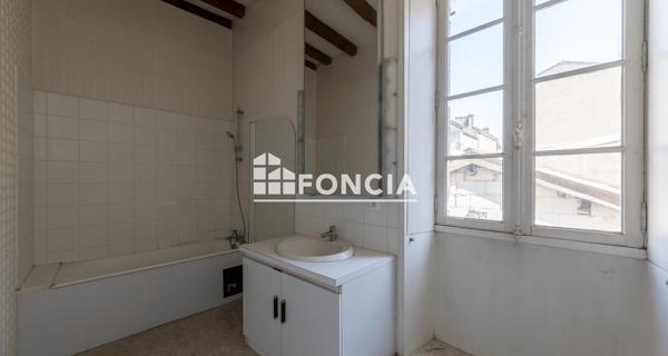 À vendre Maison 7 pièces 208.29 m² - Angoulême 16000